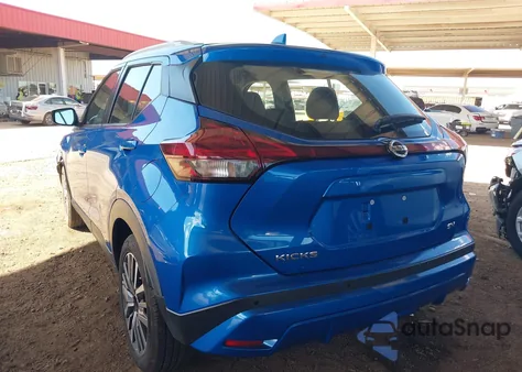 2021 Nissan Kicks Sv Xtronic Cvt z USA, uszkodzony, nr VIN 3N1CP5CV0ML471123